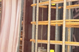  The double shear connectors are fastened to the formwork in a quick and easy process 