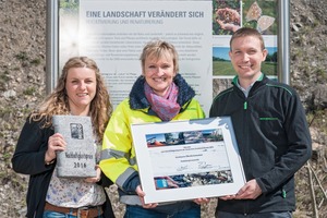  In Vertretung der HeidelbergCement AG und der Heidelberger Sand und Kies GmbH nahmen Tina Gölzer, Birgit Michel und Kevin Ballon den Preis (v. l. n. r.) entgegen 