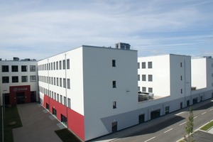  Zwei Ansichten des EDAG-Gebäudes in Wolfsburg 