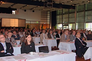  Abb.1 Rund 400 Architekten, Landschaftsplaner und Entscheidungsträger in Verwaltungen waren der Einladung zum 24. ­Metten-Forum für Freiraumgestaltung nach ­Düsseldorf gefolgt. 