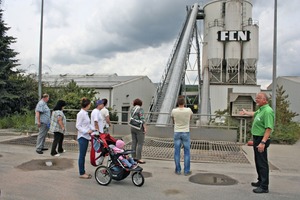  Plant manager Walter Gutermuth (right) guided several groups of visitors through the plant facilities 