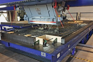  The casting area consists of two concrete spreaders 