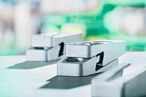 Powercon-Lastverbinder, bestehend aus Male- und Female-Element 
