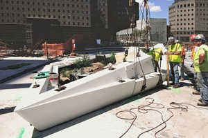  The planters were lifted into position with pinpoint accuracy using mobile cranes; the anchor holes were carefully smoothed over afterwards to underline their monolithic character 