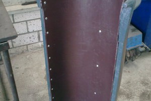  Rear of a conveyor chute lined with the Hawiflex standard board …  