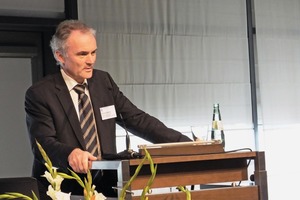  Professor Dr.-Ing. habil. Frohmut Wellner of TU Dresden welcomed around 600 participants and representatives of the exhibiting companies in Dresden 