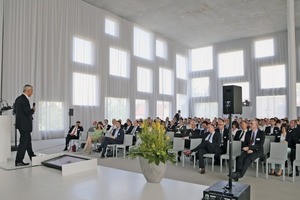  The event took place in the impressive SANAA building, an award-winning concrete building 