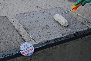  Application of HydroGraff CC OS-A AGS Cream on the abutment caps of a noise barrier at A9 near ­Bayreuth for deter­mination of optimum consumption 