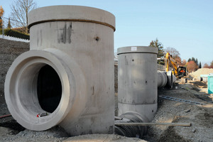  Prefabricated ducts DN&nbsp;1,500 and DN&nbsp;2,000 with tie-in rings embedded in concrete were important components in the completion of the culverts  