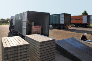  The pavers have dried completely after three weeks; they are ready for loading into the sea containers 