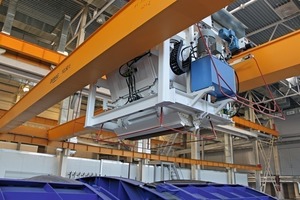  The concrete distributor is either directly fed from the mixing plant or through a bucket conveyor, which is able to deliver the concrete at any part in the hall 