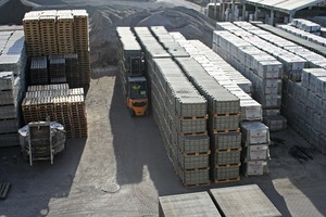  View over the storage yard: on the right, the finished concrete products; front left, the mixer that has served its time after 30 years of operation 