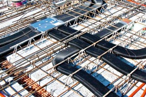  → 1 Service lines in floors with ­lattice girders  