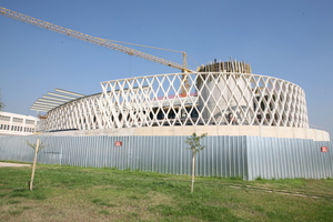  Fassade des Forschungszentrums im Rohbau 