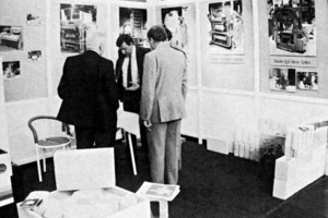  Die amerikanische Maschinenfabrik Columbia informierte auf der Bauma 1986 mit Großfotos und Plänen 