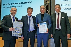  The Institute for Structural Design of the Braunschweig University of ­Technology was awarded the Innovation Prize of the Supplier Industry for Structural Concrete Products 2017 (from left to right: Christian Jahn, BFT International, Prof. Harald Garrecht, head of the jury, Prof. Harald Kloft, Braunschweig University of Technology, and Dr. Ulrich Lotz, FBF Beton­dienst GmbH)  