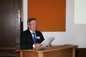  Der Vorstandsvorsitzende  Dipl.-Ing. Eberhard Bauer stellte  die FDB-Neumitglieder vor  