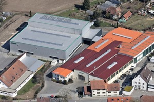  The joint exhibition was held in the new hall of Form + Test in Riedlingen (left) 