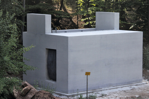  → 2 Experimental building consisting of architectural lightweight concrete with highly efficient thermal insulation 