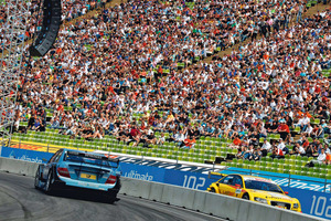  The racetrack in the Munich Olympic Stadium was delimited with precast concrete safety wall elements from Nordbeton GmbH  