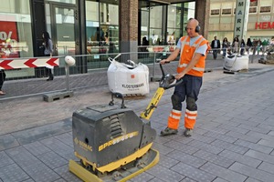  With the new Stonegard plate compactor, the paviors achieved a superior joint pattern with perfect surface flatness 