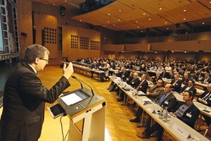  Dr. Ulrich Lotz, organizer of the BetonTage congress, welcomed about 2,000 attendees to the congress in 2015  