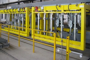 Fig. 2 The vertical and horizontal cutter of the WKB CL 4 can be moved.  