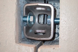  Fig. 1 Concrete elements connected with BT-Spann: RubberNEK® is visible in the joint. 