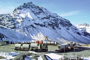  Fig. 1 Construction project in an exceptional backdrop: The maintenance and renewal measures are being carried out at the barrage dam of Lake Silvretta from 2009 to 2012 on behalf of Vorarlberger Illwerke.  