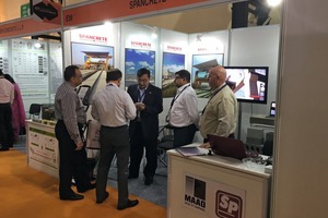  Kirit Patel (center) and Roy Harrison (right) were happy about the numerous visitors at the Spancrete booth on the occasion of this year’s Concrete Show India 