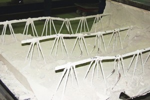  Fig. 8 Exposed lattice girders after failure. 