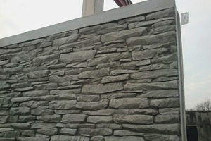  Thanks to the textured formliners, the precast concrete elements stunningly resemble real natural stone in appearance 