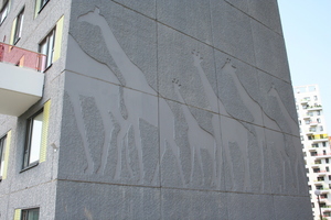  Animal motifs were incorporated in the concrete used for the façades on several gables 