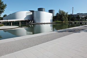  Anwendung photokatalytisch aktiver Oberflächen: Systempflas­ter Pasand mit Sondervorsatz in der Autostadt Wolfsburg 
