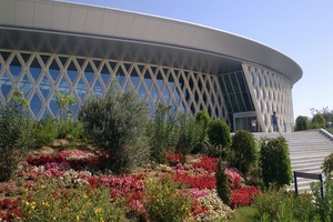  4Main entrance of the completed building 