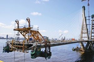  Fig. 4 Lifting of a segment of the Bandra cable stayed bridge with VSL strand lifting units. 