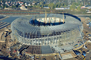  Im Oktober 2010 waren die Arbeiten am Stahlgerüst abgeschlossen 