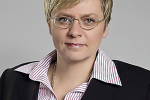  RA Dr. Katrin Rohr-Suchalla; CMS Hasche Sigle, Stuttgartdocument.write('' + 'katrin.rohr' + '@' + 'cms-hs' + '.' + 'com' + '');Studium der Rechtswissenschaften in Münster; 1989 Beginn der Anwaltstätigkeit bei Sigle Loose Schmidt-Diemitz; seit 2003 Partnerin der Kanzlei CMS Hasche Sigle mit dem Tätigkeitsbereich des privaten Baurechts, baubegleitende Beratung von Bauvorhaben sowie Betreuung von Prozessen und Schiedsverfahren, Vertragsgestaltung, Gewährleistungsmanagement, Beratung zu Produkthaftungsfragen und Schulungstätigkeit 