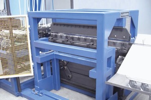  PLR CFB Spacer Series: All types of plastic-cup bar supports can be produced by the same machine 