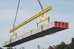  Assembly of Brespa floor slabs of DW Systembau 