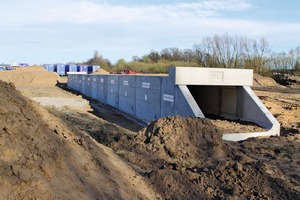  Rahmendurchlässe queren die Autobahn 