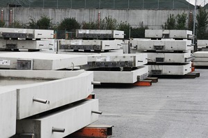  Der Lagerplatz für bereits gedrehte Balkone: Im Jahr produziert ­Weber Betonwerk rund 3.000 Balkone 