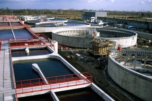  Abb. 1
Der Beton-Zusatzstoff Centrilit NC eignet sich insbesondere für den Einsatz an Objekten, die stark beansprucht werden – wie zum Beispiel Abwasser- und Kläranlagen.
 