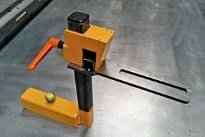  Anbauteil zur Fixierung von Einbauteilen auf der Palette 