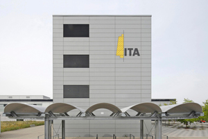  The new protective roof made of fiber-reinforced concrete in front of the Institute of Textile Technology 