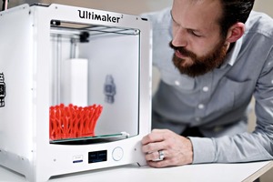  The palette of 3D printer models ranges from small, easy to operate desktop ­printers … 