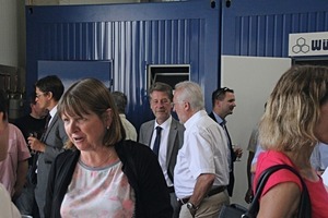  Managing director Hubert Würschum (center rear) in talks with visitors 