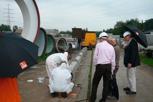  Fig. 4  Factory-provided installation test with representatives of the municipal drainage company and the construction company. 