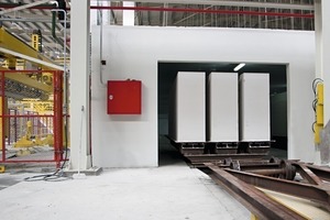  Heatable waiting area in front of the autoclaves 