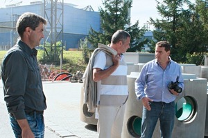  Abb. 13 Everyone is satisfied with the production results (from left to right): plant ­manager Marek Czerwonko; Best consultant Miroslav Hába and  Thomas Linnert, sales manager of Prinzing. 